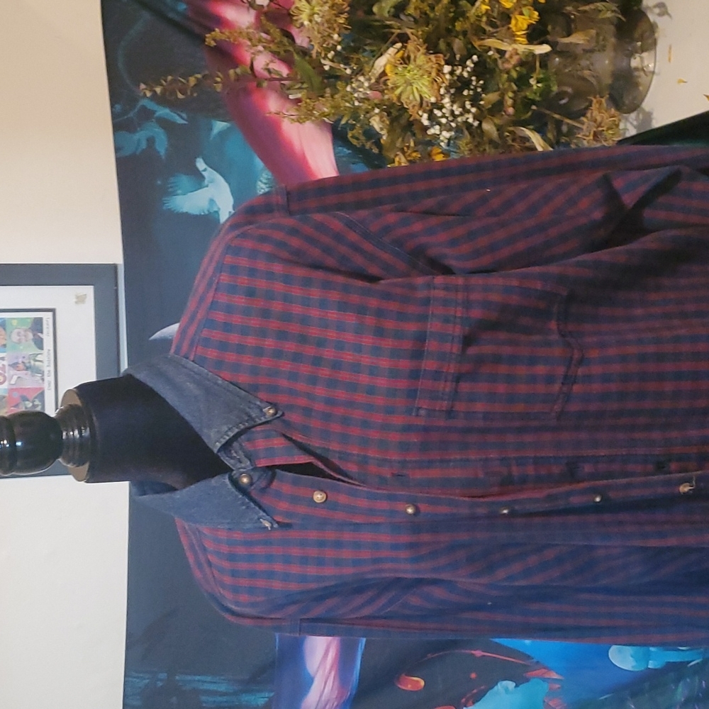 Large button up plad  shirt